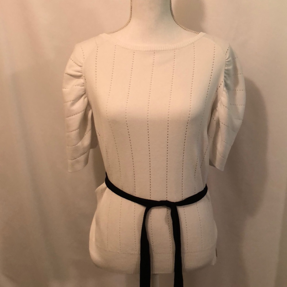 Puff sleeve white sweater short sleeve black tie